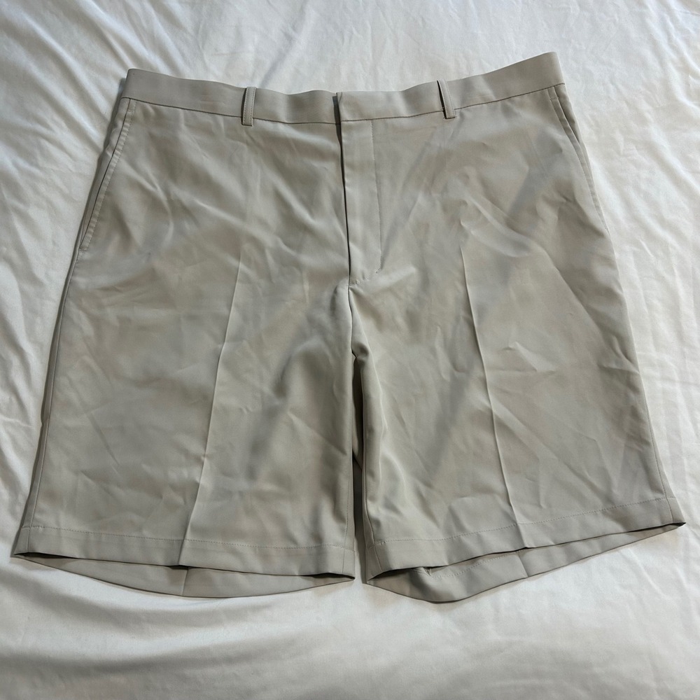 Walter Hagen Mens Golf Shorts Tan Khaki Flat Front Performance‎ W40 RN104141